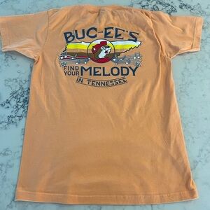 Buc-ees Graphic T Shirt Size Adult Medium Short Sleeve Orange Tennessee